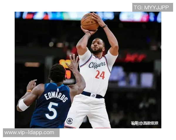 森林狼球员莱昂纳德米勒右手小拇指受伤两周后将进行复查